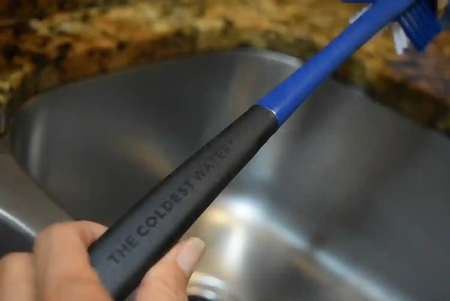 The Coldest Water Bottle Brush: 3 Tools in 1 - Image 6